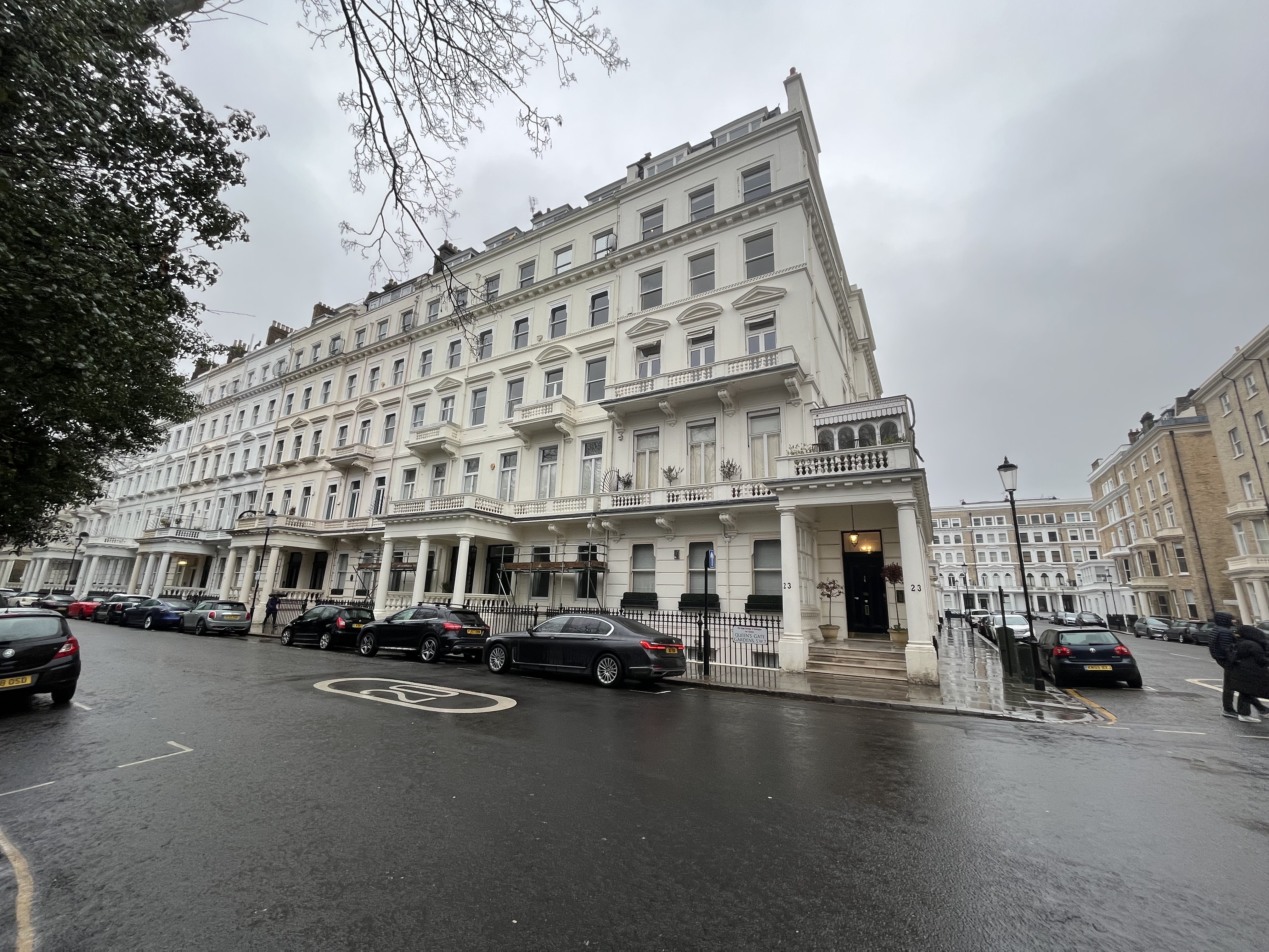 The Queens Gate Gardens gallery image 1